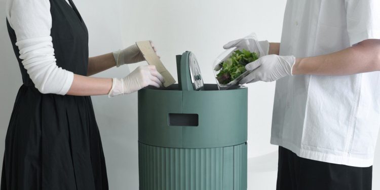 Le concept de bac de compostage alimentaire transforme les déchets alimentaires et le carton en engrais
