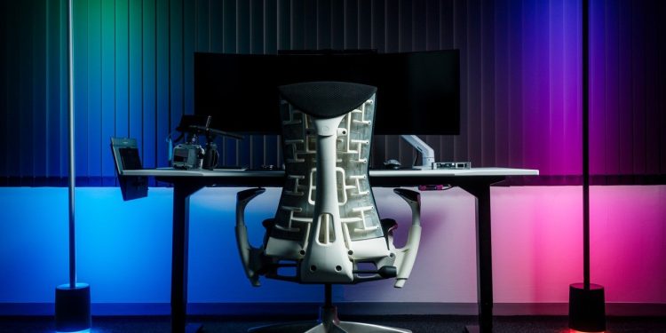 Revue du lampadaire Govee Pro : Élevez votre espace avec des lumières et des sons